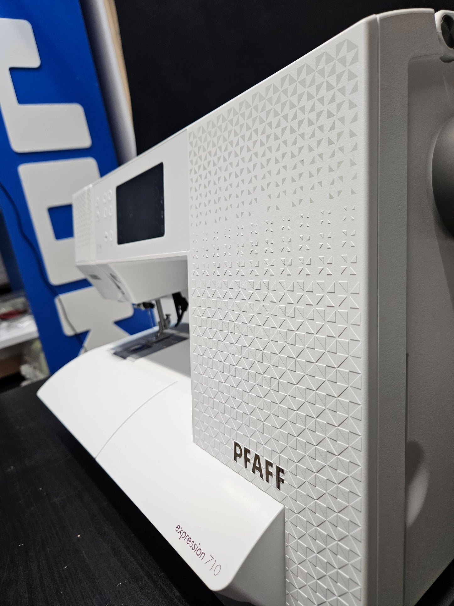 PFAFF EXPRESSION 710 SPECIAL EDITION
