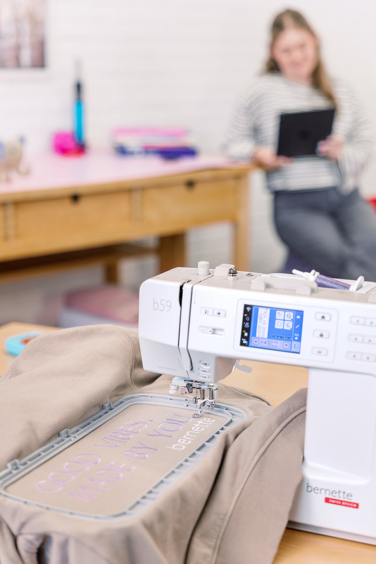 bernette 59 – sy- og broderimaskine med Wi-Fi