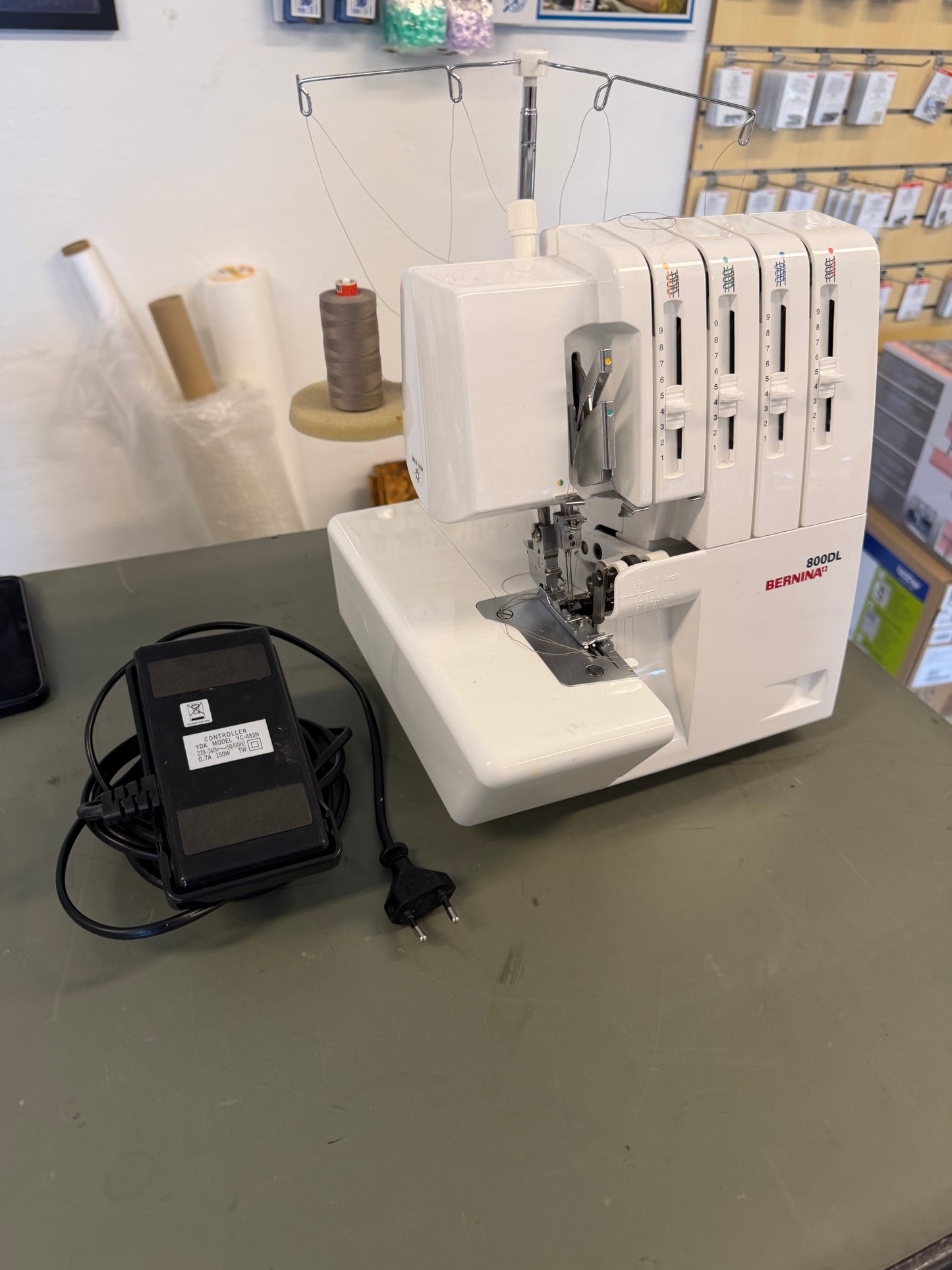 BERNINA  OVERLOCKER 800DL – nyserviceret med 2 års garanti og fri service
