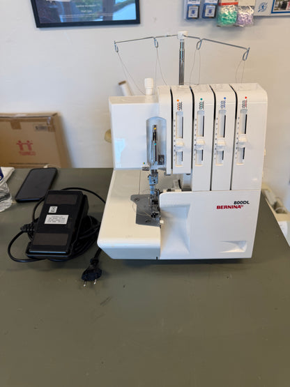 BERNINA  OVERLOCKER 800DL – nyserviceret med 2 års garanti og fri service