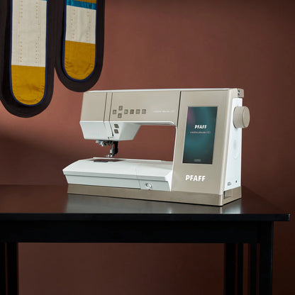 PFAFF creative elevate™ 680