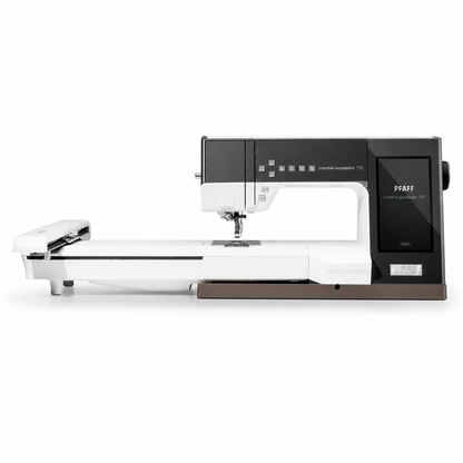 PFAFF® creative expression™ 750 sy- og broderimaskine