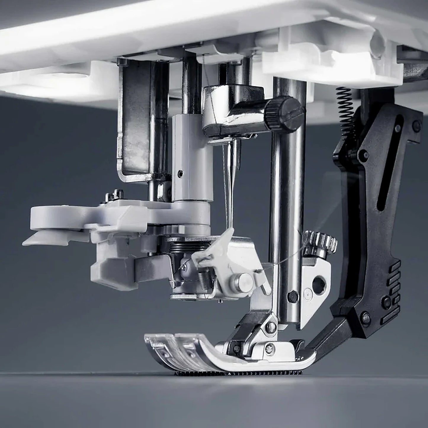 Pfaff expression™ 715