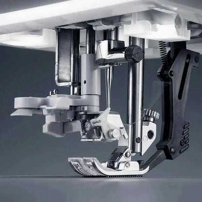 Pfaff expression™ 725