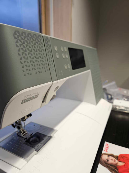 PFAFF quilt expression™ 720 Special Edition