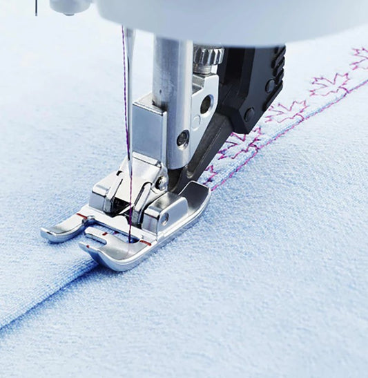 Topstikningsfod til højre kant med to niveauer til IDT